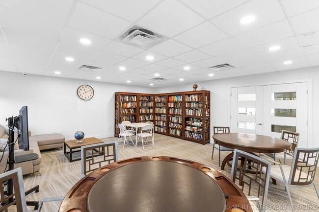 Building Photo - 3800 Galt Ocean Dr