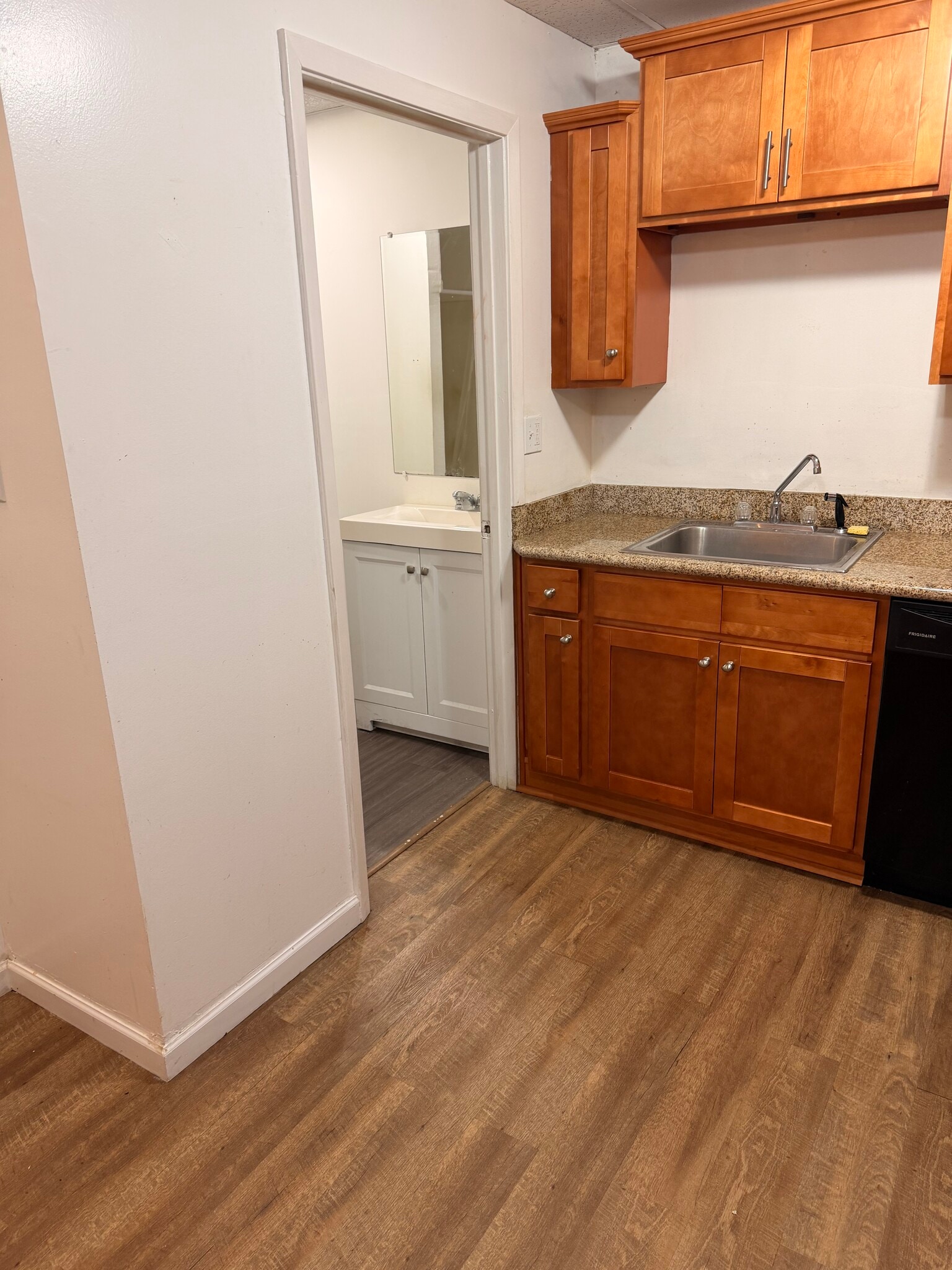 Building Photo - 4411 Chastant St