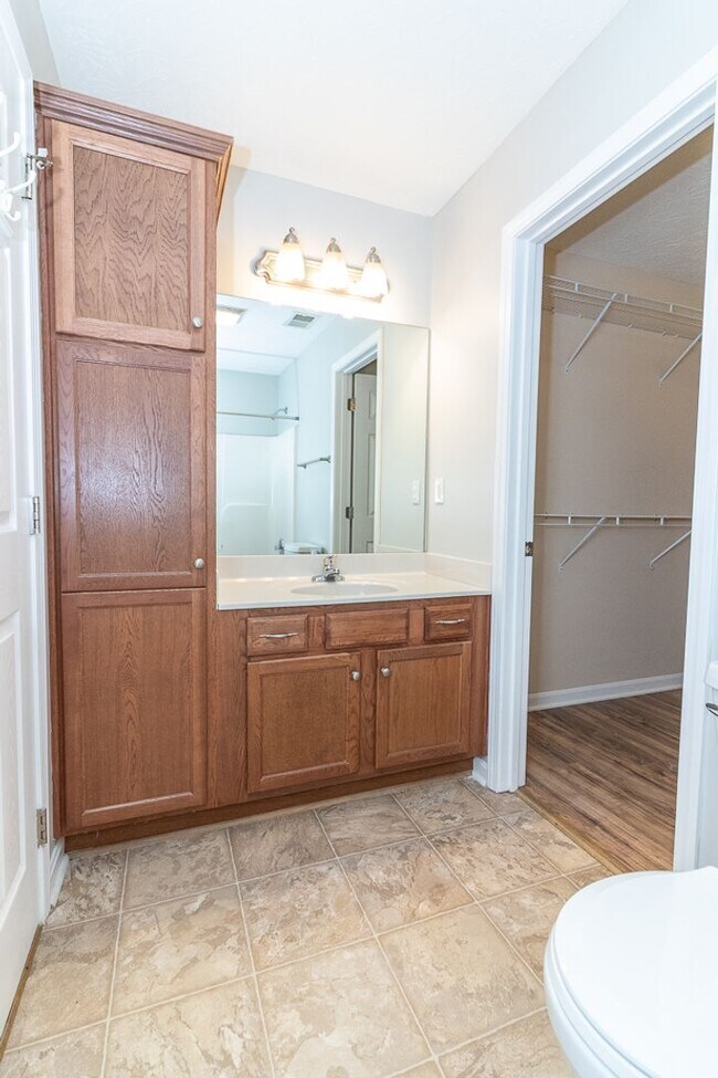 Building Photo - 134 Twin Lakes Dr