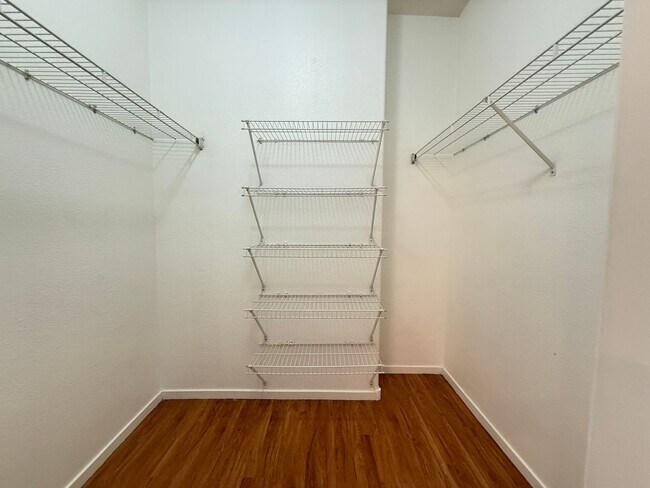 Building Photo - 8250 N Grand Canyon Dr