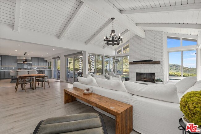 Building Photo - 2526 Cordelia Rd