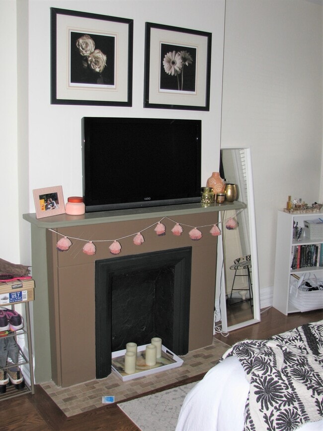 Bedroom - 57 E Russell St