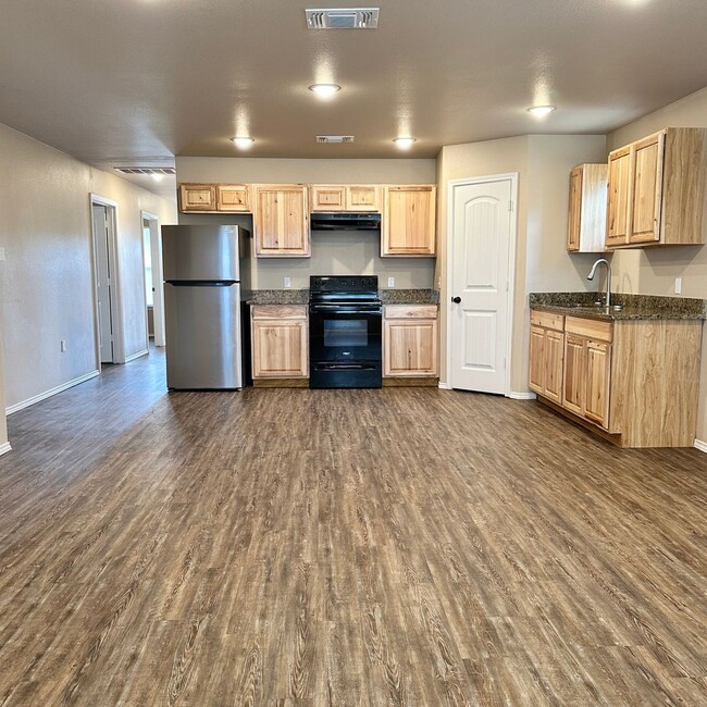 Building Photo - $99 Move In Special With 13 Month Lease!