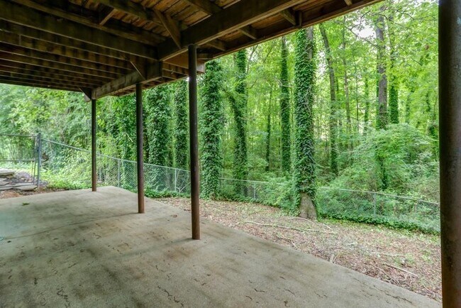 Building Photo - 155 County Cork Dr