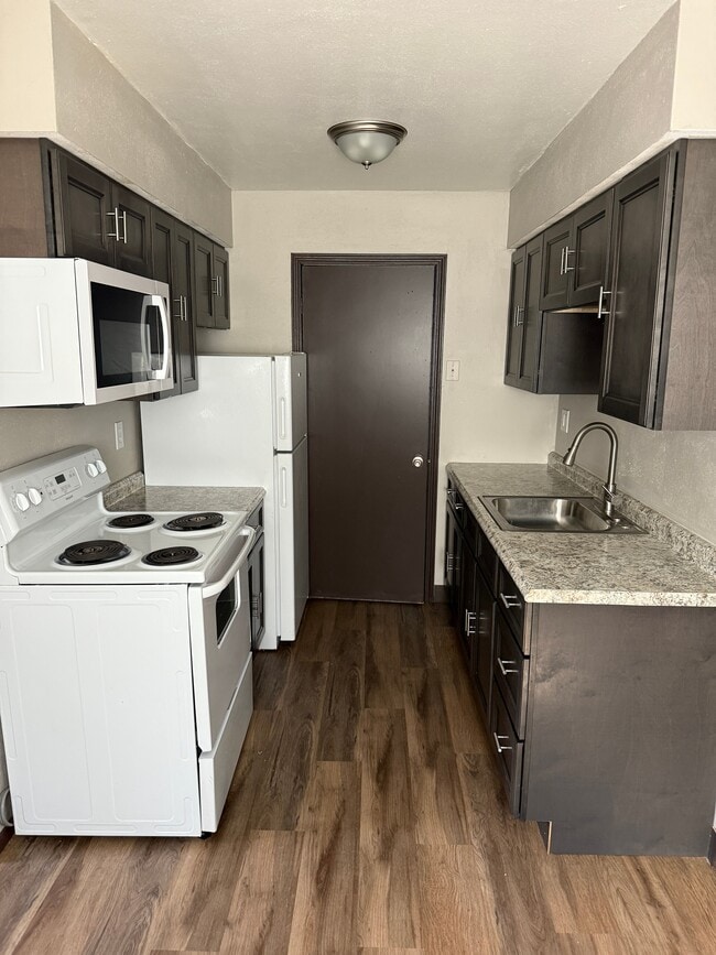 Building Photo - Brookside on Main