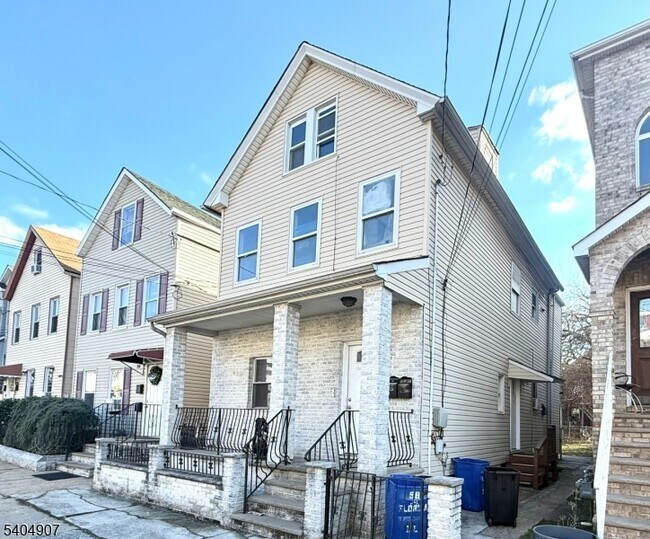 Building Photo - 58 Florida St