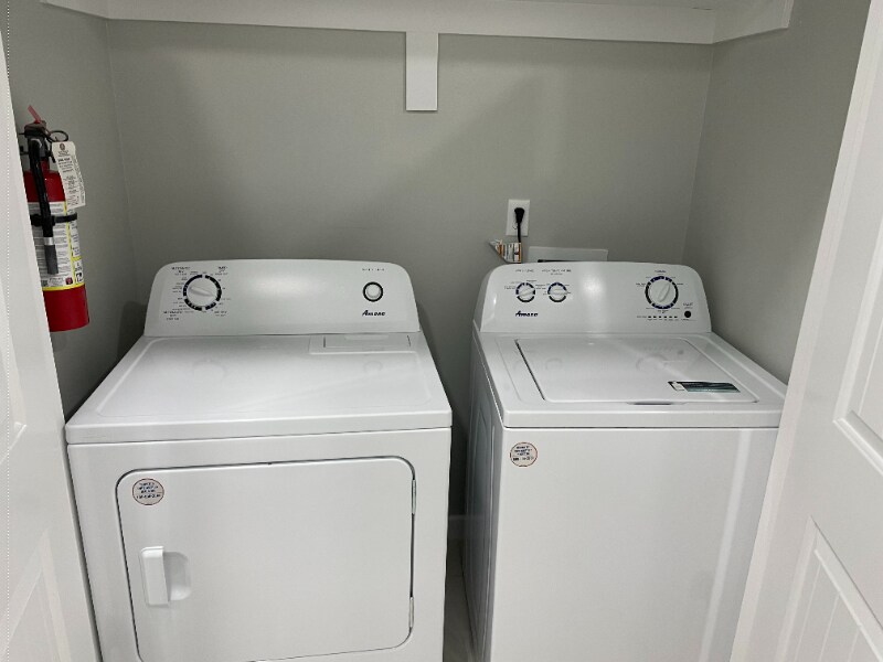 Building Photo - 2511 N Vineyard Ave