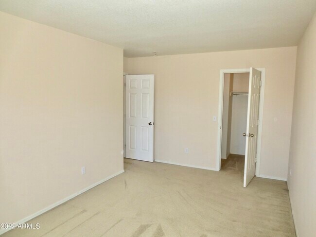 Building Photo - 2123 S Luther