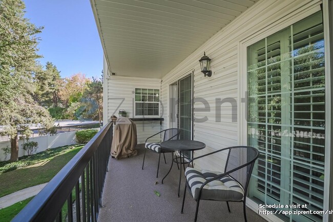 Building Photo - 640 E 3990 S