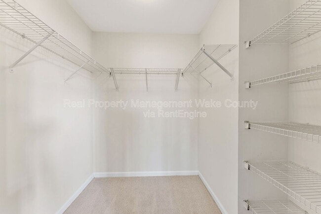 Building Photo - 2920 Barrymore St