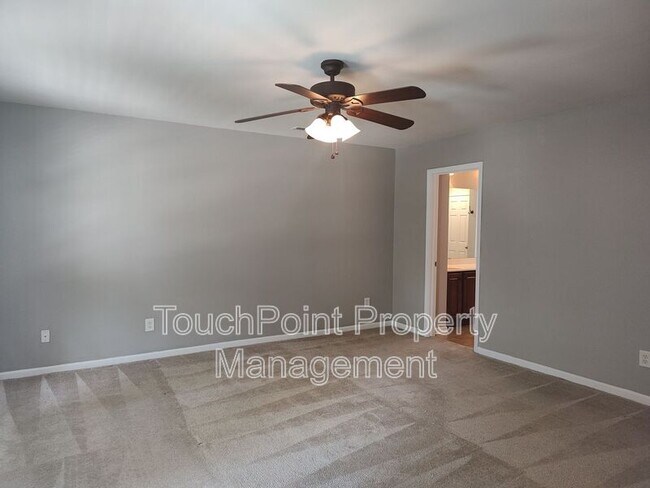 Building Photo - 16121 Long Talon Way