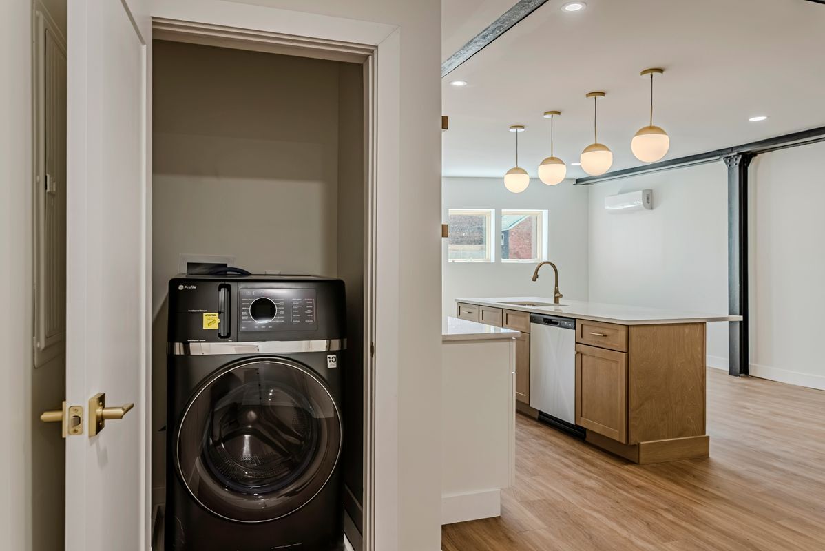 Building Photo - 106 Hotel St