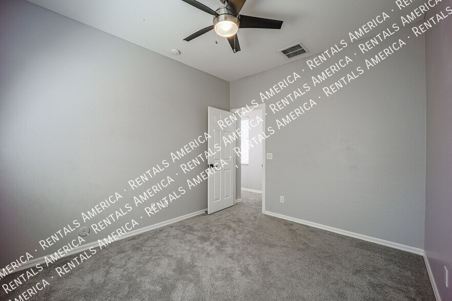 Building Photo - 18830 E Swan Dr