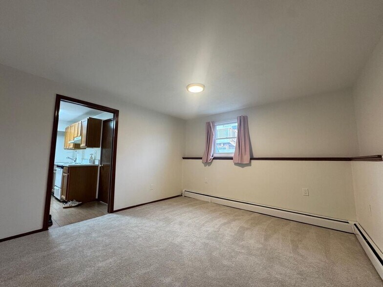 Building Photo - 25 Paddock St