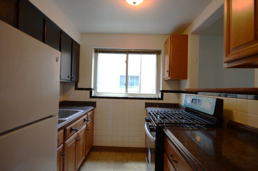 Building Photo - 2541 Williams Ave
