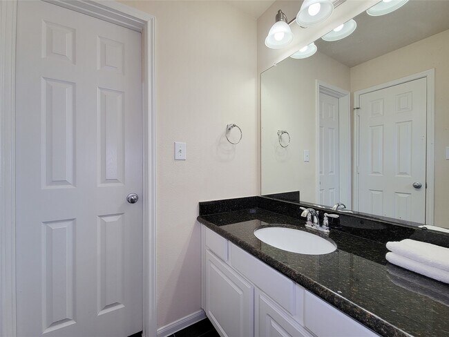 Building Photo - 26307 Langdon Ct