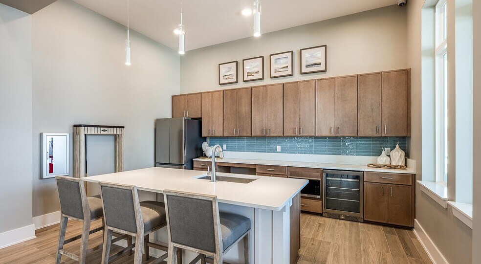 Building Photo - 8925 Livigno Wy