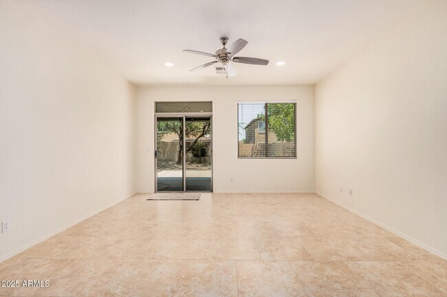 Building Photo - 298 E Diamond Trail