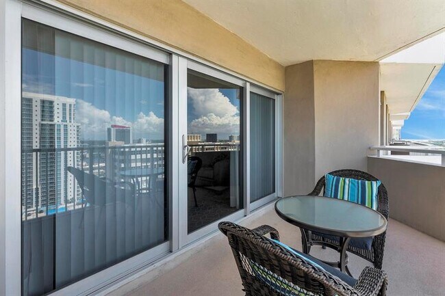 Building Photo - 1985 S Ocean Dr