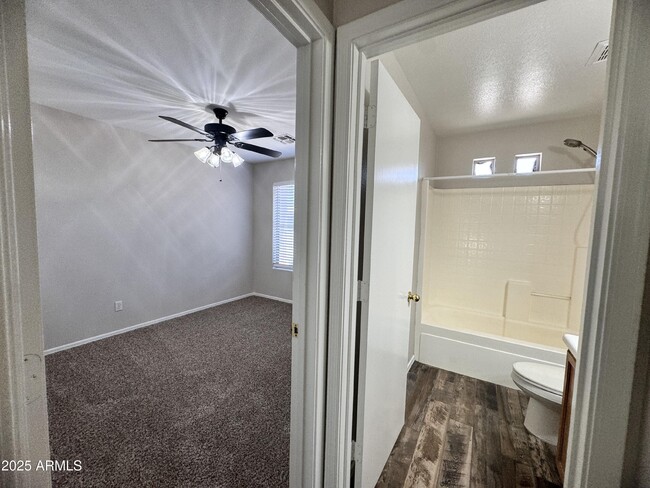 Building Photo - 9138 W Ross Ave