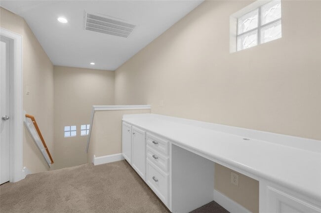 Building Photo - 8731 Bryam St