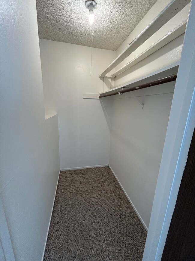 Building Photo - REDUCED!!!