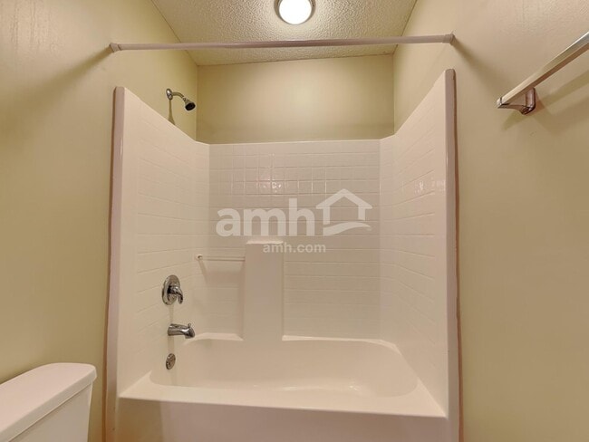 Building Photo - 244 Tigers Paw Dr