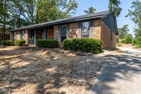 Building Photo - 4591 Hickory Dr