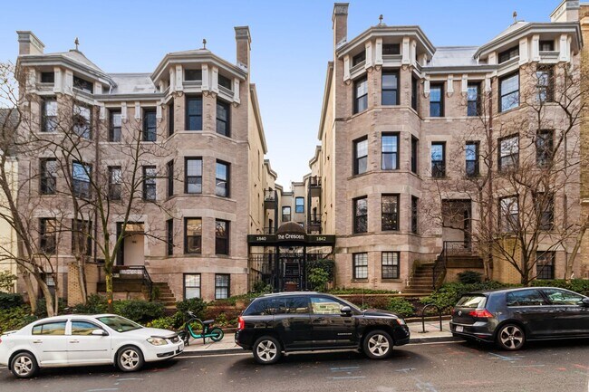 Building Photo - Amazing Adams Morgan Two-Level Condo| Parking included!