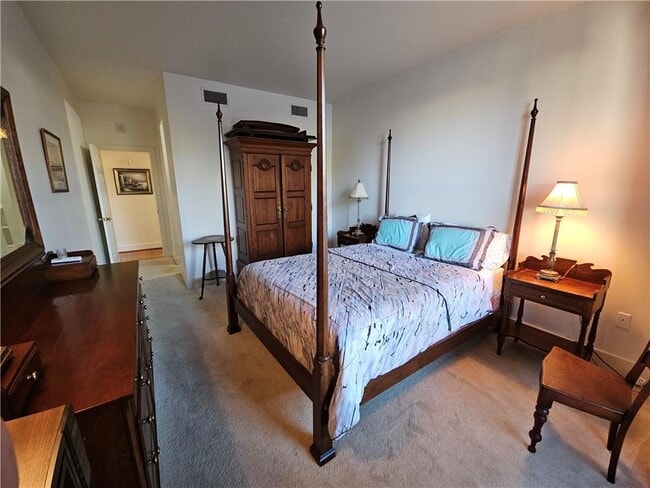 Building Photo - 364 BELLEVUE Avenue UNIT W S