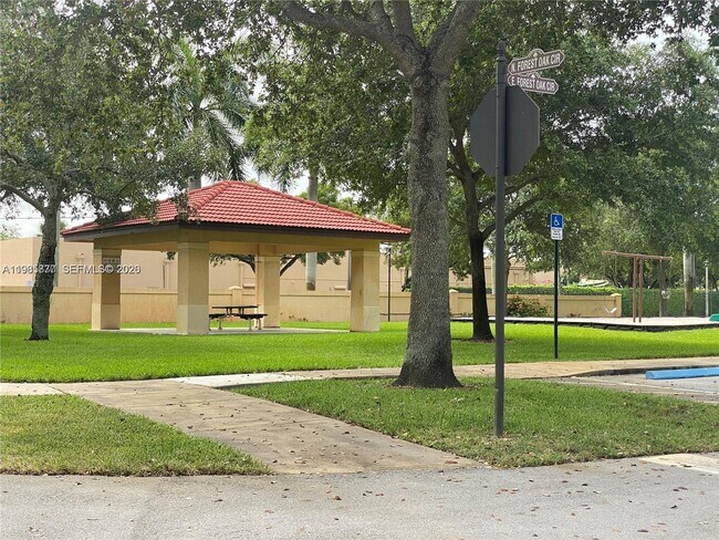 Building Photo - 14117 N Forest Oak Cir