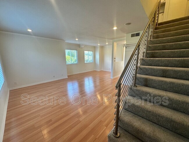 Building Photo - 248 Green Heath Pl