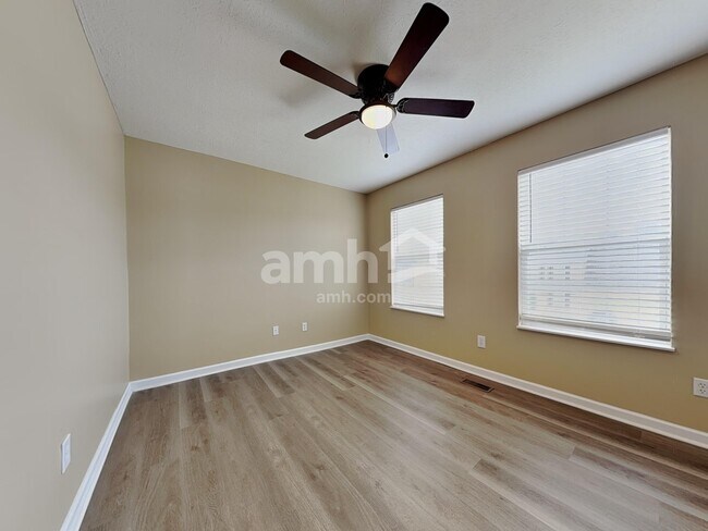 Building Photo - 2233 Cartmill Dr