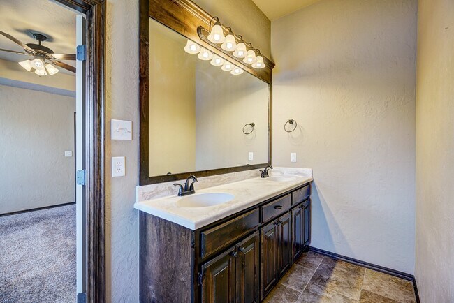 Building Photo - AVAILABLE THE END OF APRIL! 3 OR 4 BDRM, 2 BATHRM, 2 CAR & STORM SHELTER