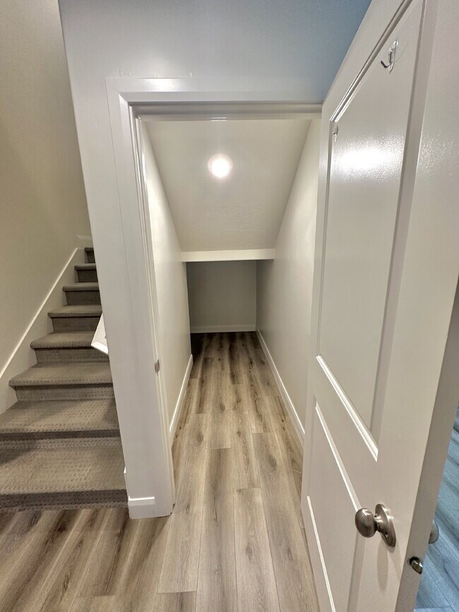 Building Photo - “St. George, Aspen Estates: 5 spacious bed...