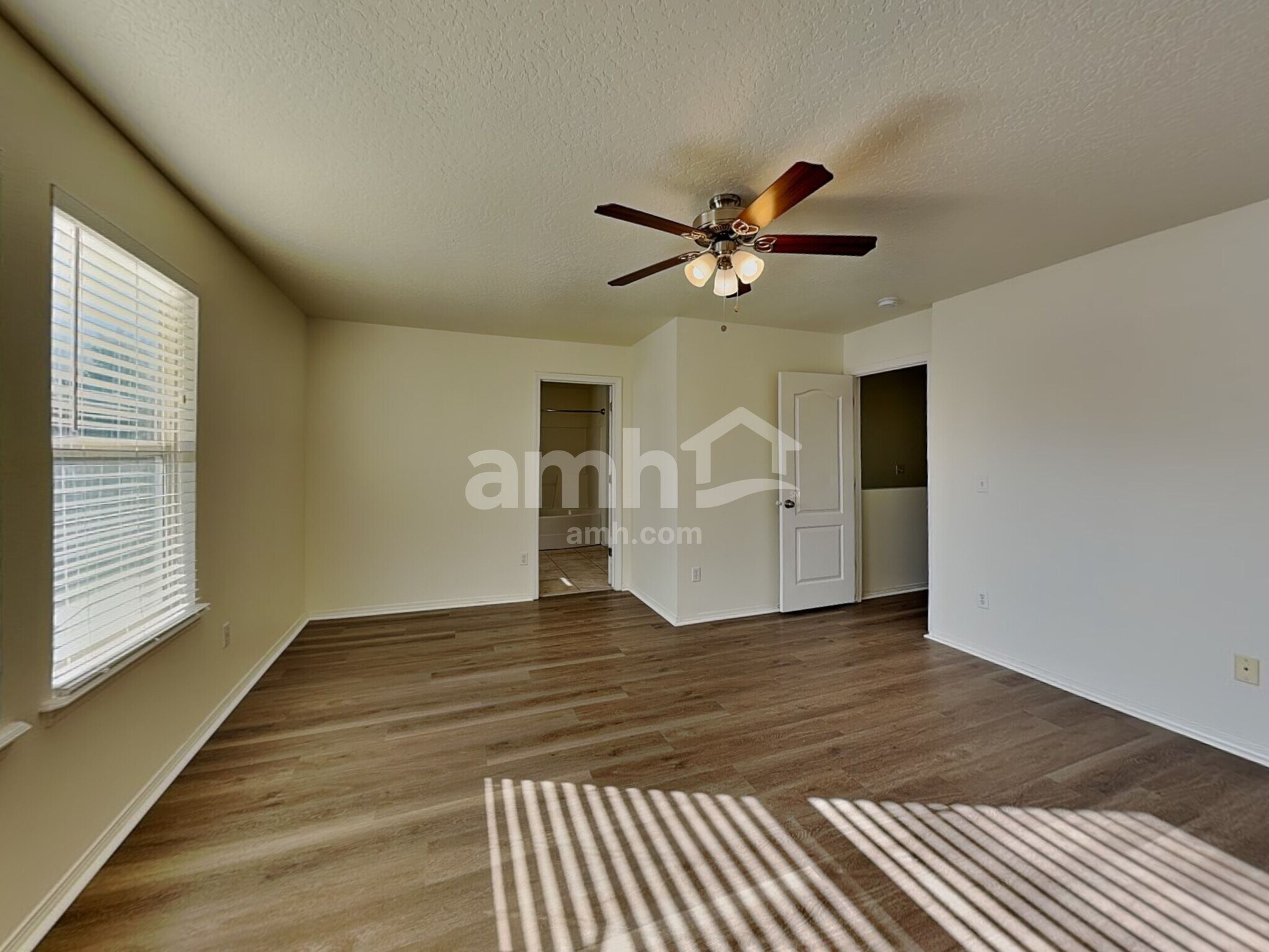 Building Photo - 9451 W Portola Dr