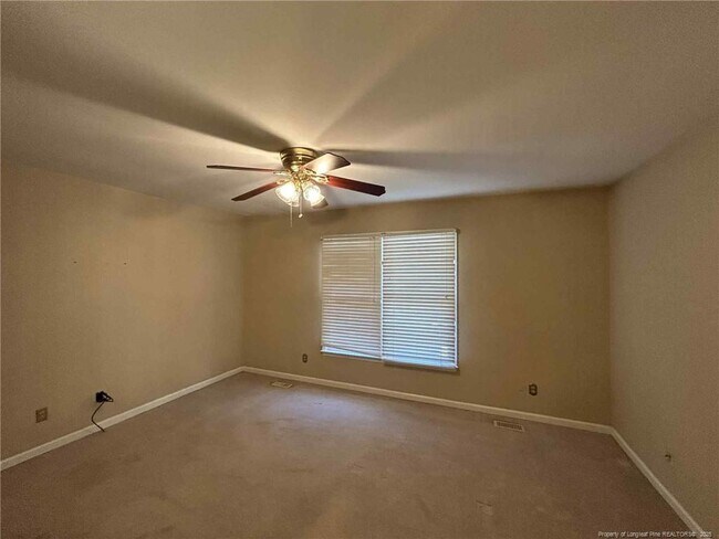 Building Photo - 2410 Fairfax Pl