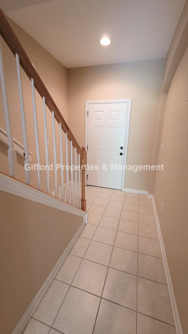 Building Photo - Beautiful Stonefield at Bartram Park Townhome