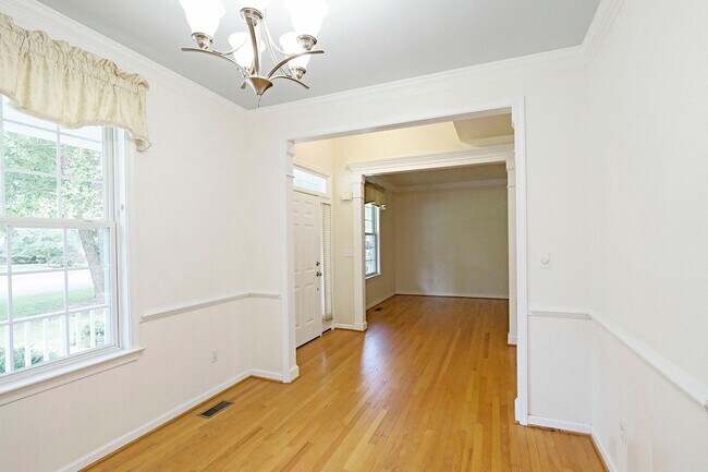 Building Photo - Pet-Friendly N. Albemarle Home With Fenced Yard
