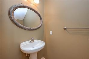 Building Photo - 26619 Richwood Oaks Dr
