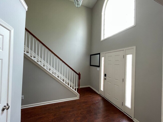 Building Photo - 10916 Collington Dr