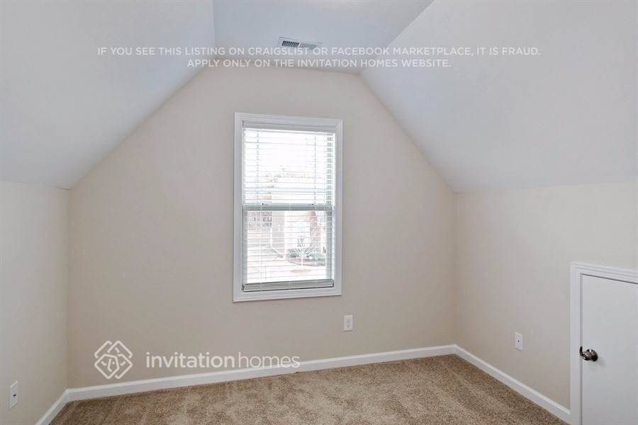 Building Photo - 117 Verrazano Pl