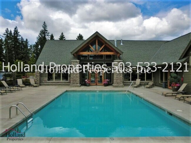 Building Photo - 7903 NE Rockne Way