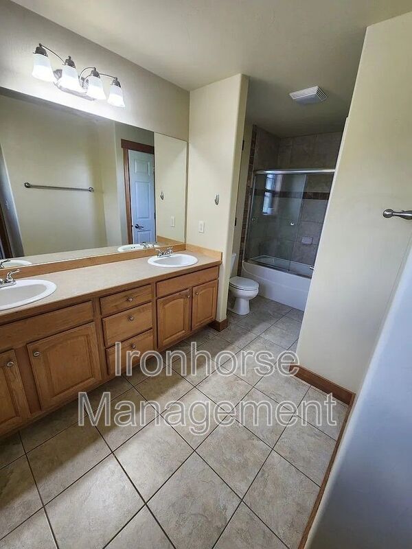 Building Photo - 2685 Typha Court