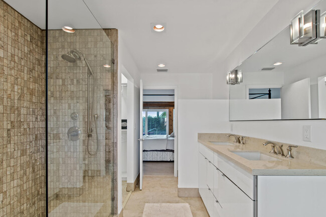 Building Photo - 11792 Wimbledon Cir