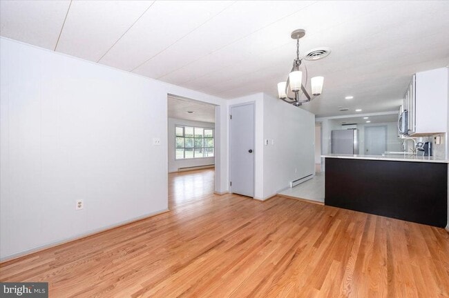 Building Photo - 6 Schaller Ln