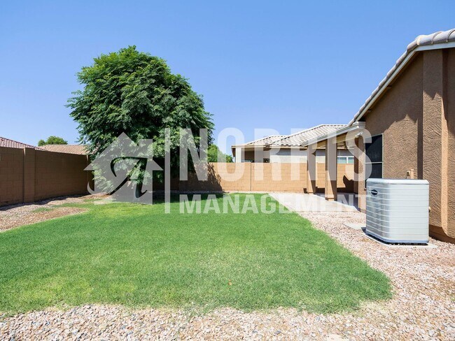 Building Photo - Beautiful Remodeled Home with 3 Rooms