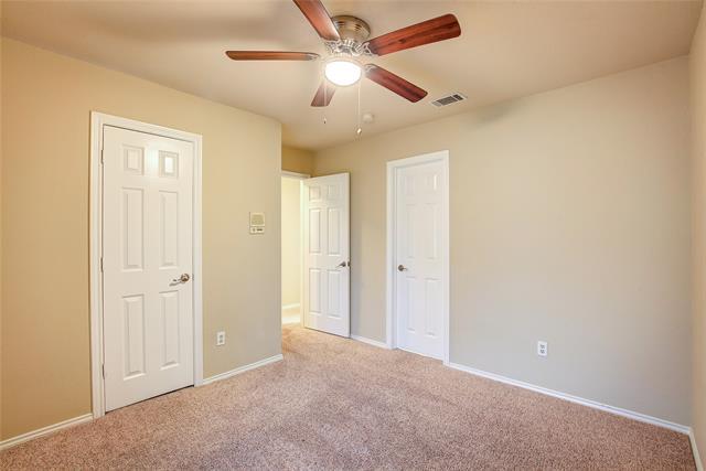 Building Photo - 535 Raintree Cir