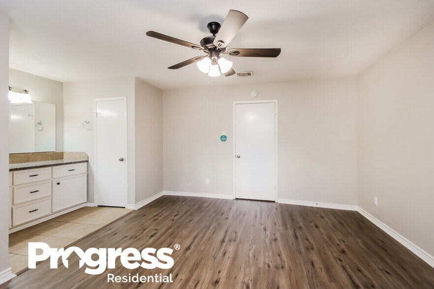 Building Photo - 4931 Fitzwater Dr