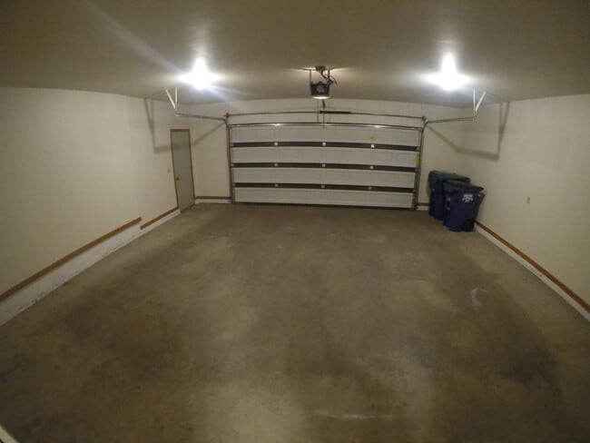 Building Photo - 1509 Kenwood Dr